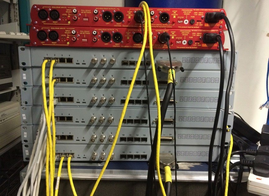 Aubergine lab rack